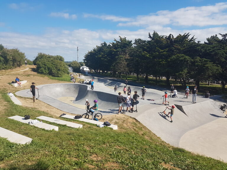 skate parc, bowl en bord de mer